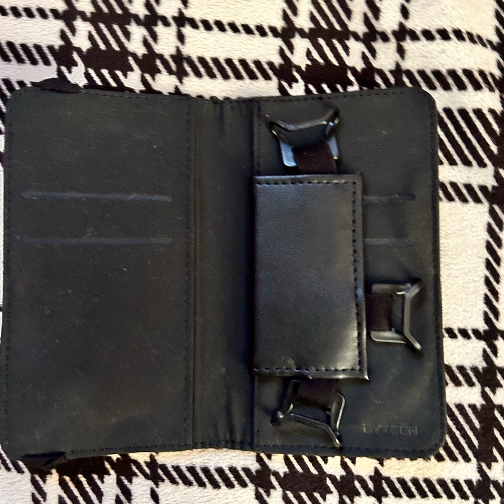 phone case - Picture 2 of 4